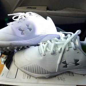 Ladies Under Armour finisher shoes